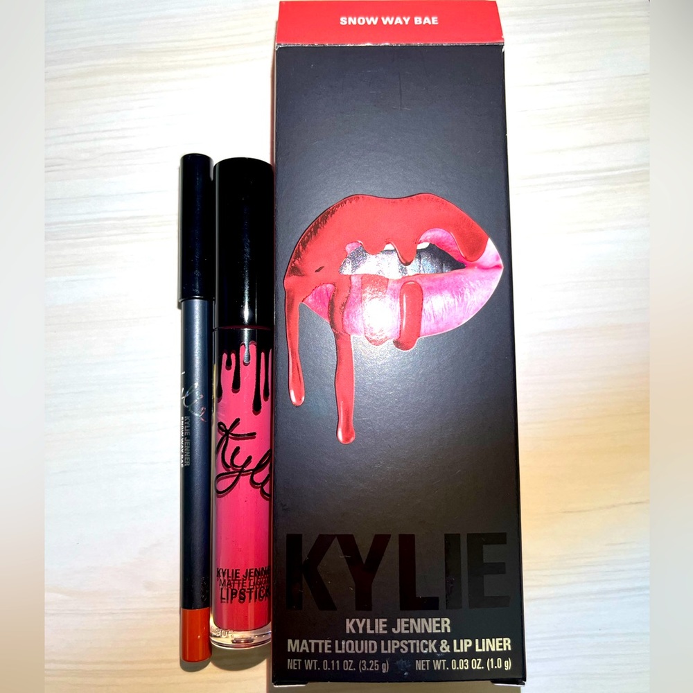 Kylie Cosmetics Snow Way Bae